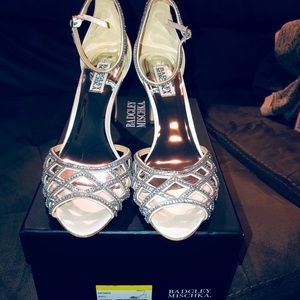 Brand new badgley Mischka “rain”